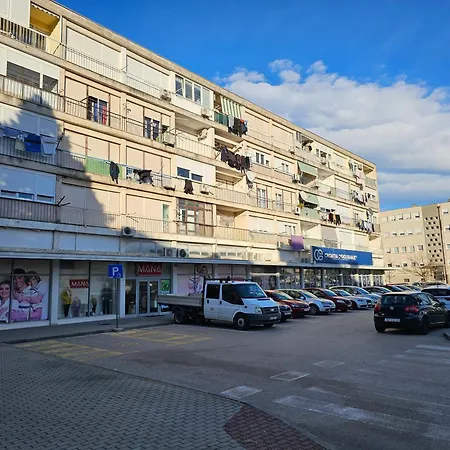 Apartment Lara